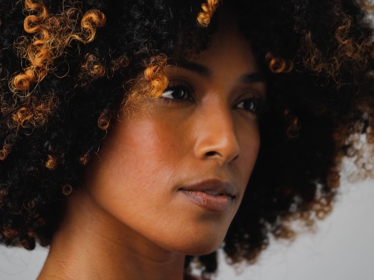 Warm Caramel Highlights on Curly and Wavy Brown Hair - Warm Brown Hair Caramel